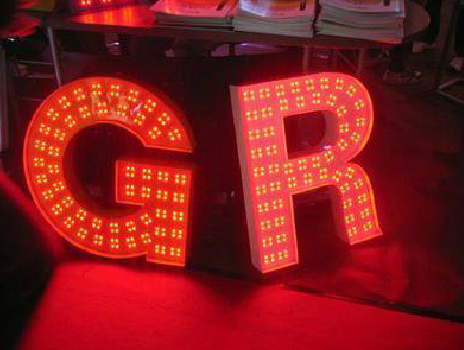 双峰LED发光字常见的安装误区。